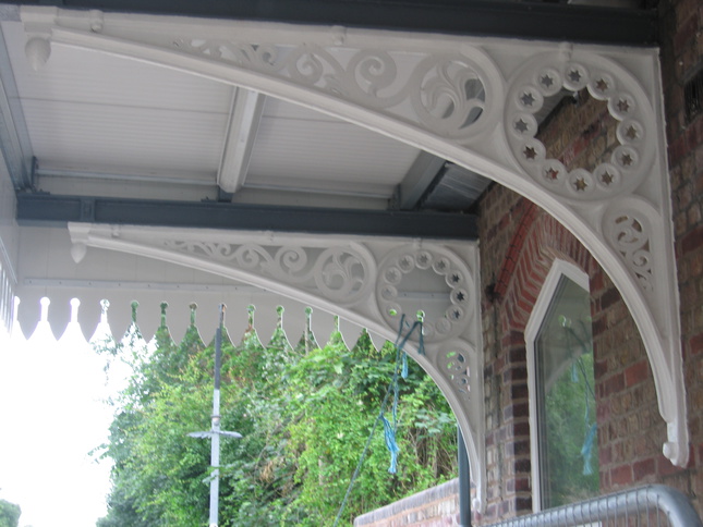 Aigburth spandrels
under canopy