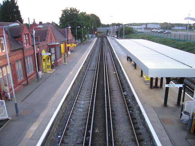 Birkenhead North from
footbridge looking west