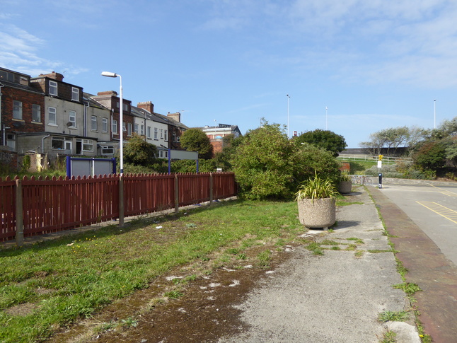 Blackpool South disused
platform looking north
