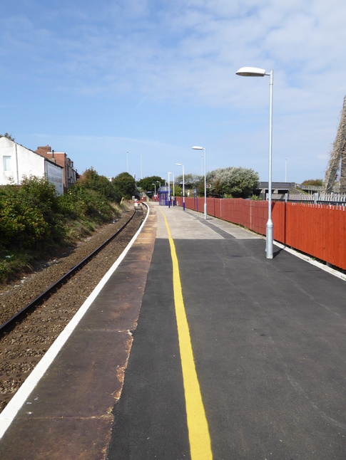 Blackpool South platform
looking north