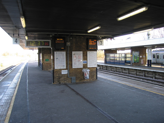 Broxbourne platforms 3 and 4