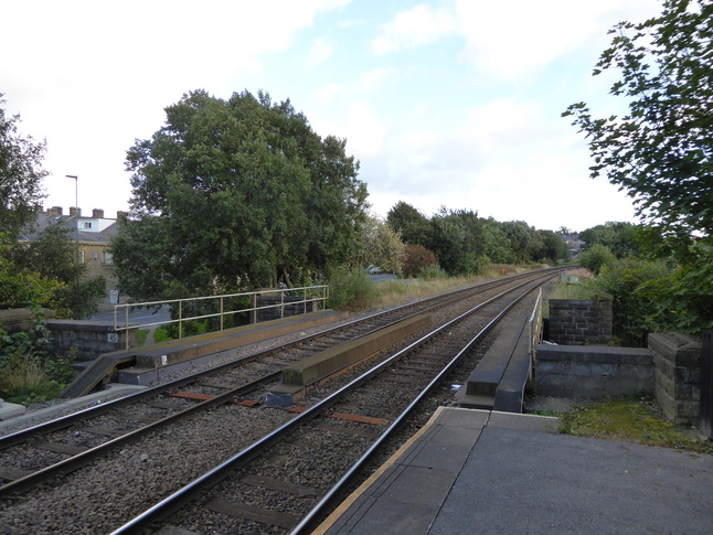 Darwen platform 2 shelter