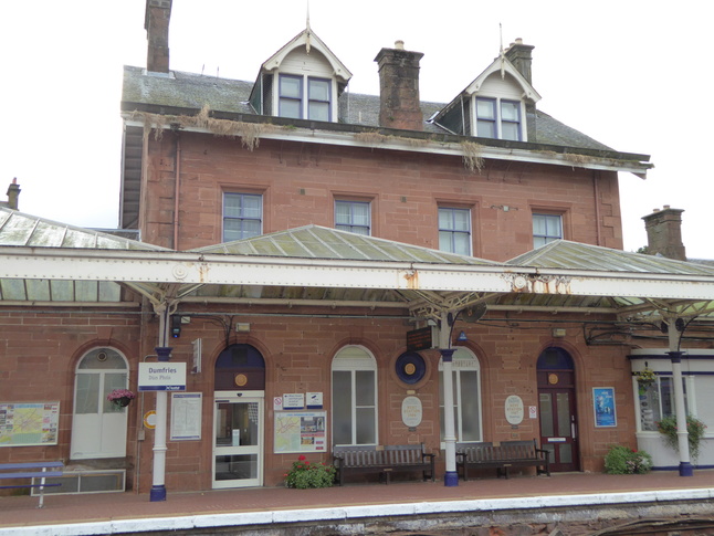 Dumfries platform 1 rear