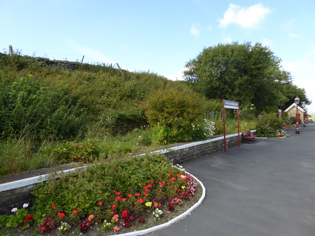 Horton-in-Ribblesdale platform 2 planters