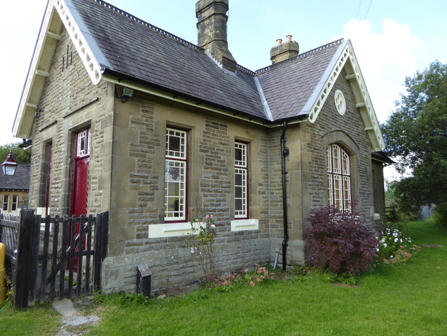 Horton-in-Ribblesdale
					    rear