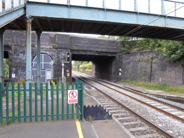 Leyland looking north