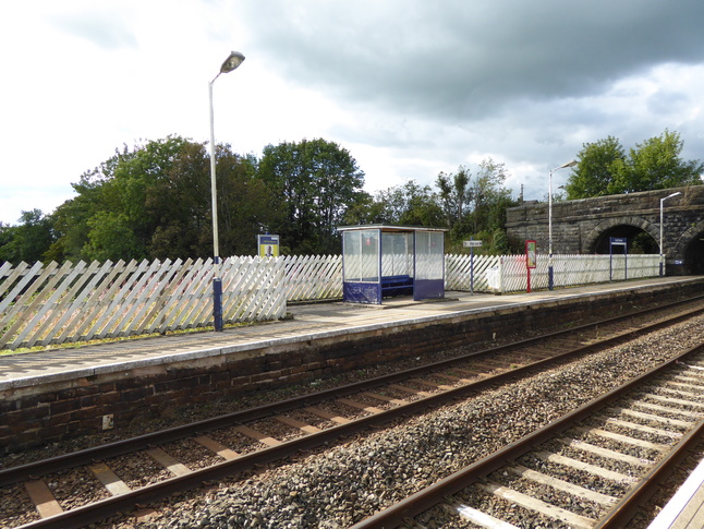 Long Preston platform 2 shelter
