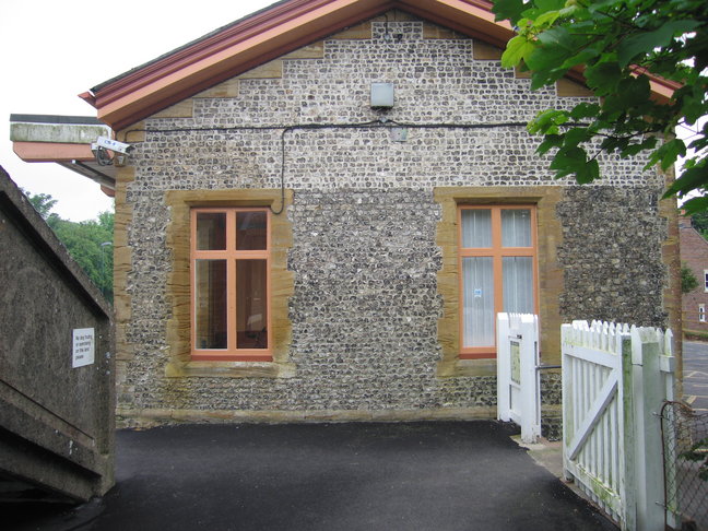 Maiden Newton side