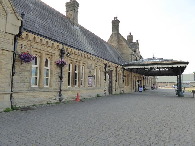 Morecambe Promenade
front, long view
