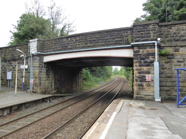 New Mills Newtown looking west
