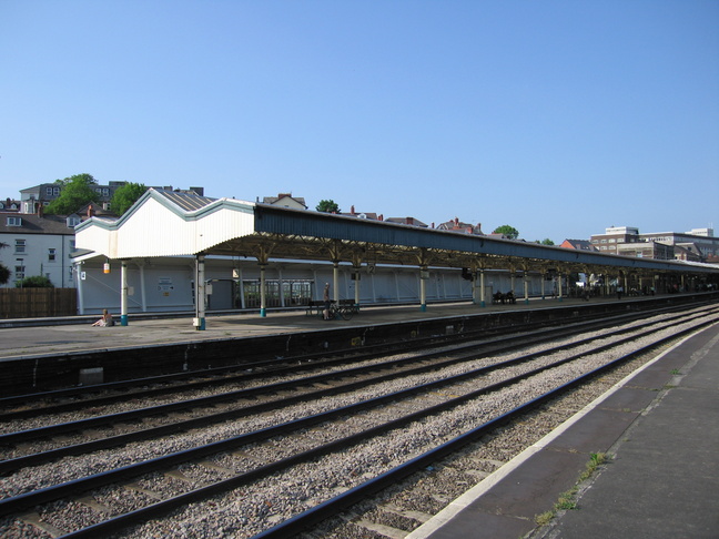 Newport platform 2 canopy