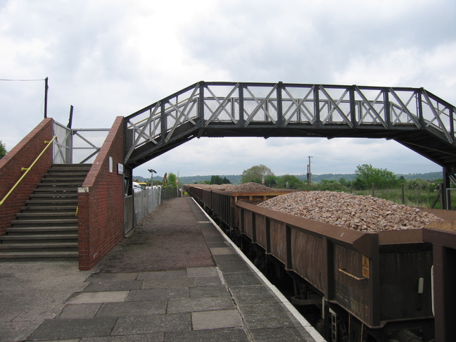 Pilning platform 1 looking east