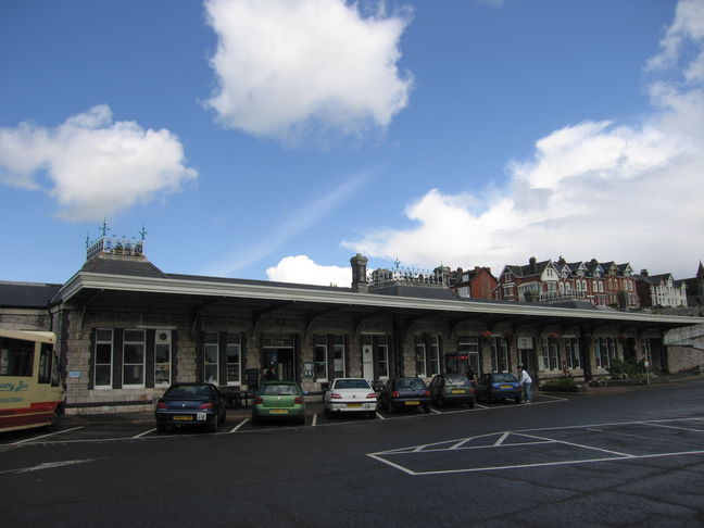 Teignmouth front