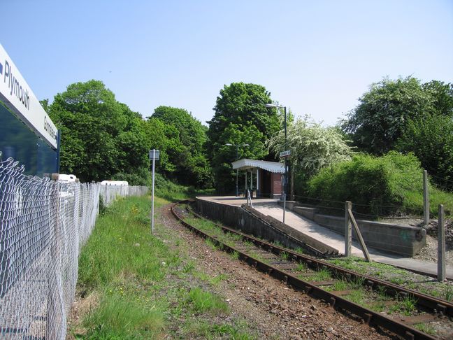 Calstock platform from the barrow
crossing