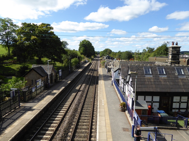 Gargrave looking west from
bridge