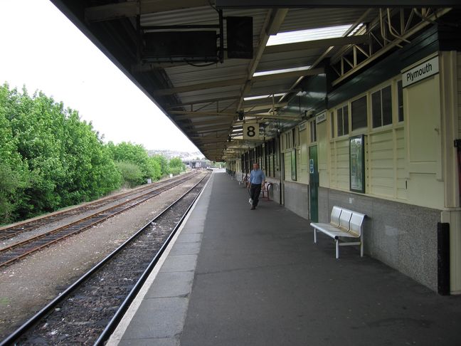 Plymouth platform 8