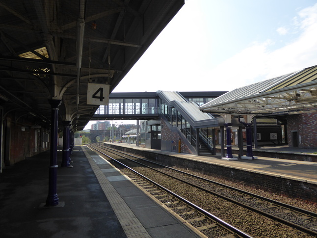 Altrincham platform 4