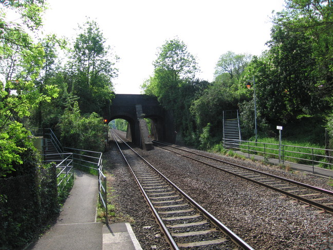 Avoncliff looking west