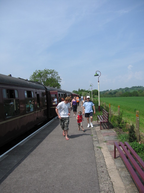 Avon Riverside platform