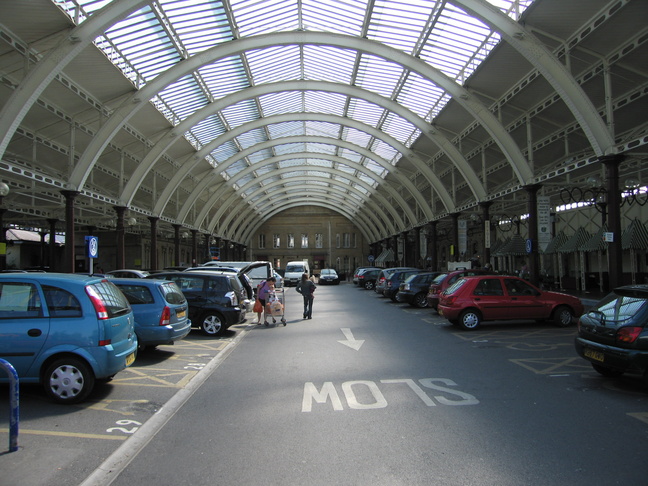 Bath Gren Park inside
trainshed