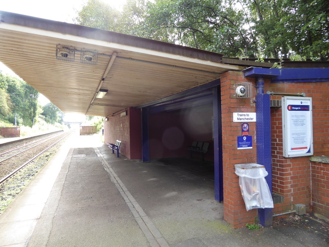 Brinnington platform 1 shelter