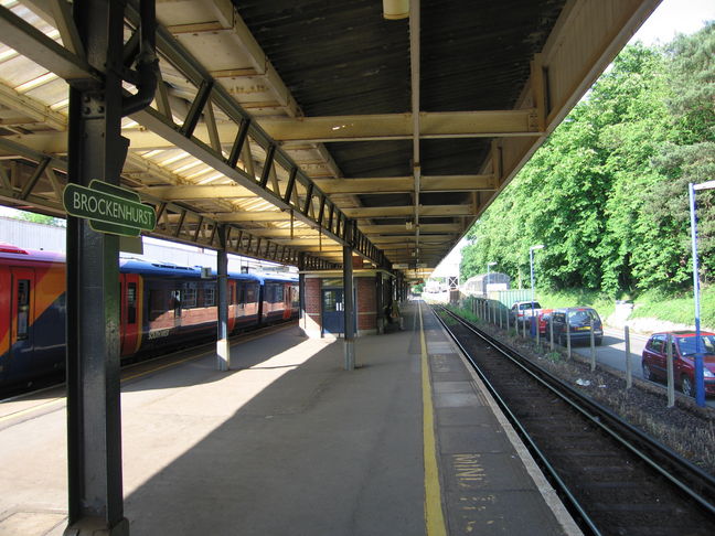 Brockenhurst platform 4
totem