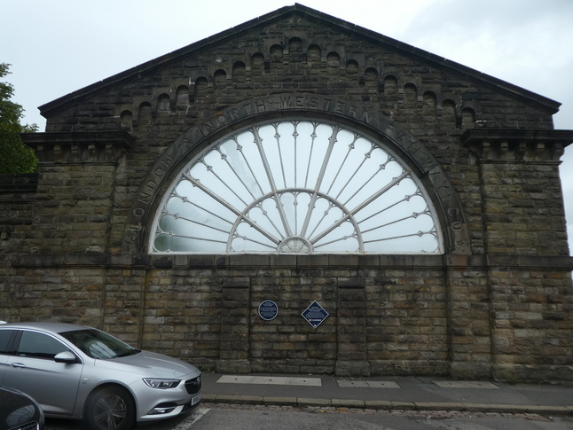 Buxton fan window