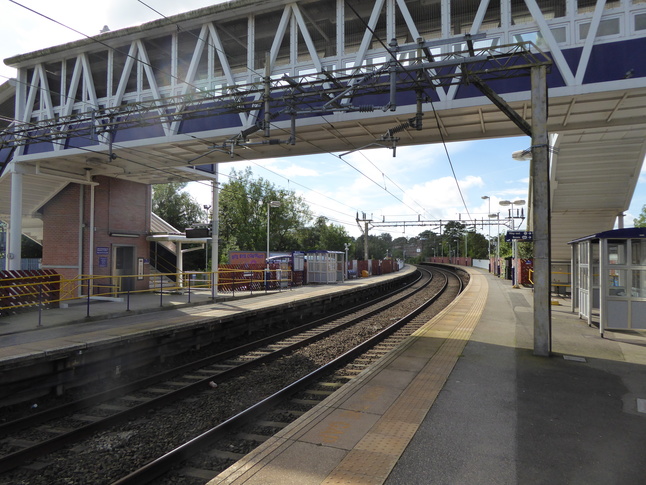 Cheadle Hulme platforms 3 and 4 under footbridge