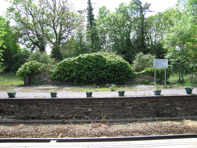Crewkerne disused platform