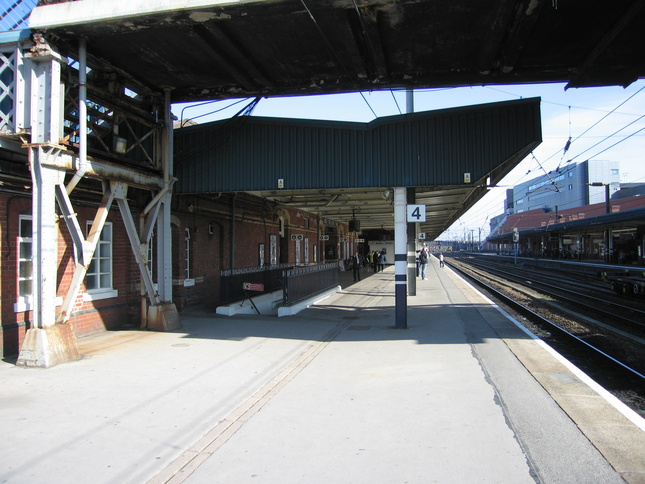 Doncaster platform 4 looking north