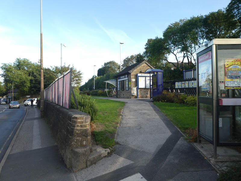 The ramped entrance to platform 1 from Chesterfield Road, looking east.