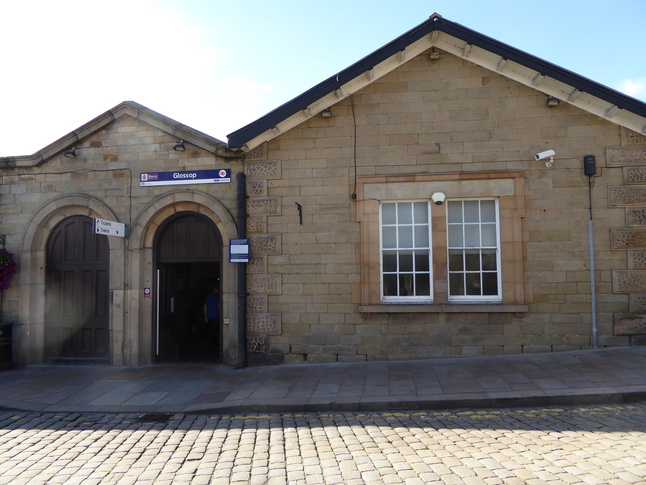 Glossop entrance