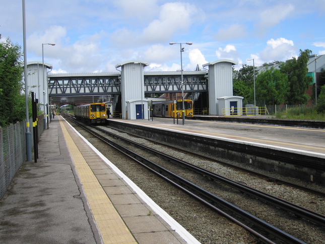 Hooton footbridge