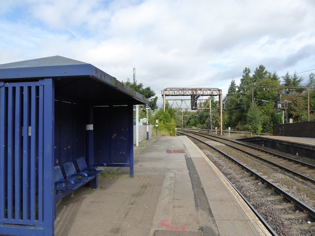 Hyde North platform 1 shelter