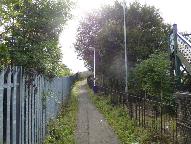 Hyde North platform 2 exit path