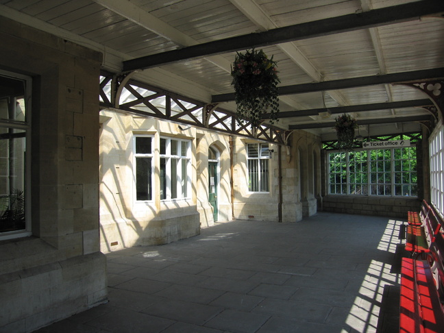 Kemble in concourse