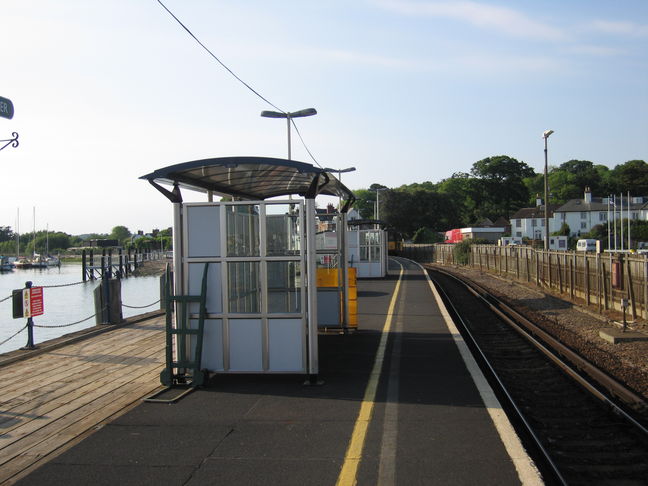 Lymington Pier platform looking
north