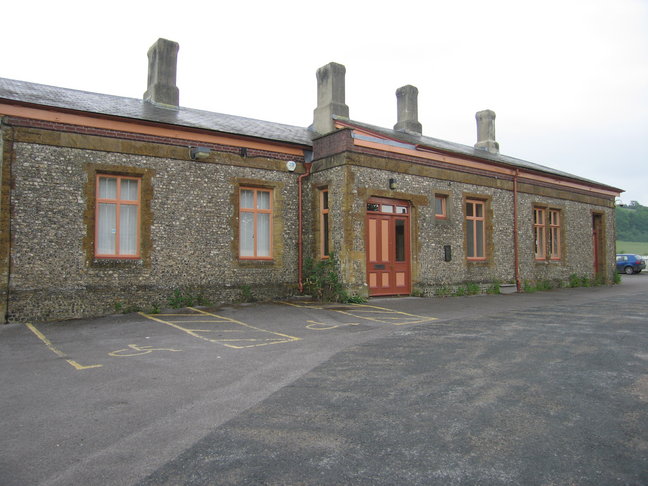 Maiden Newton front