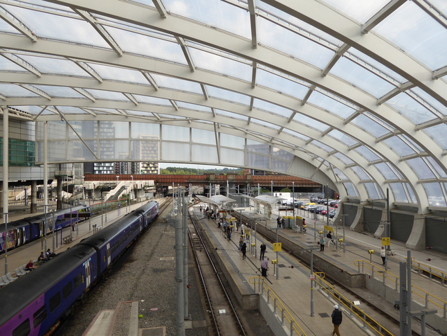 Manchester Victoria from footbridge looking east