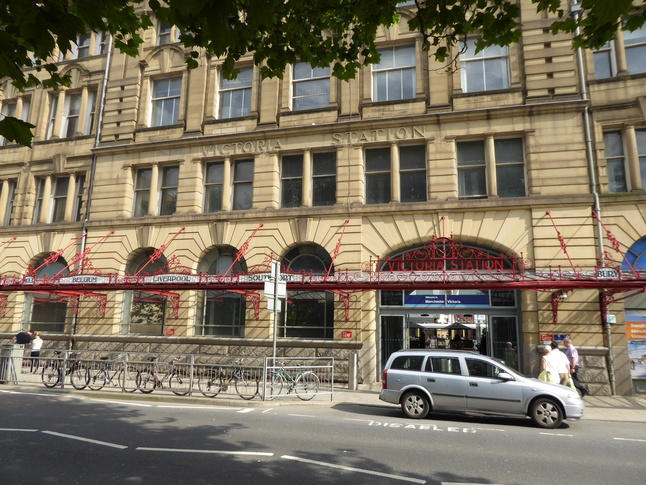 Manchester Victoria frontage ironwork