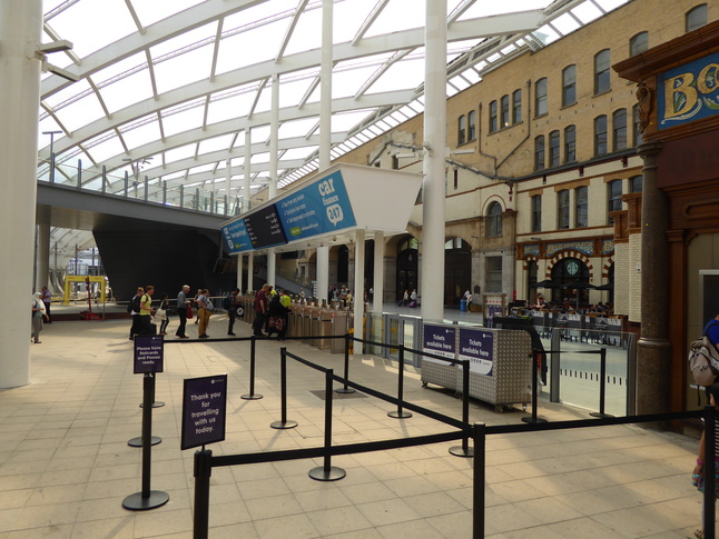 Manchester Victoria gateline