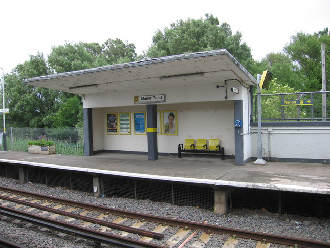 Manor Road platform 2 building