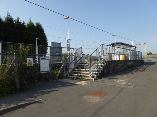 Mauldeth Road platform 2 entrance