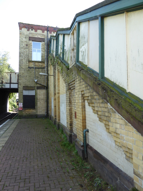 Moorside platform 1 looking east