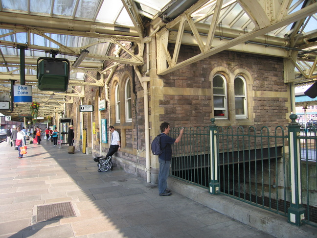 Newport platform 3 under
canopy