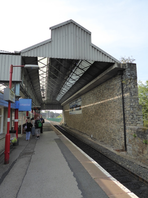 Oxenholme platform 3 looking south