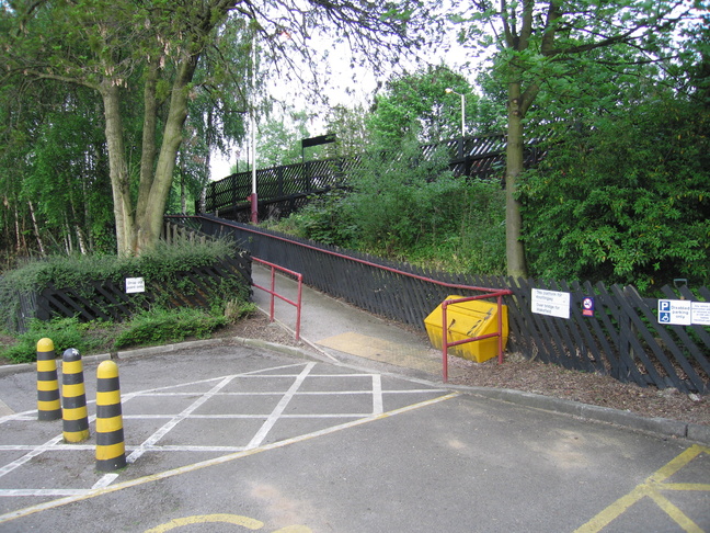 Pontefract Tanshelf
platform 2 entrance