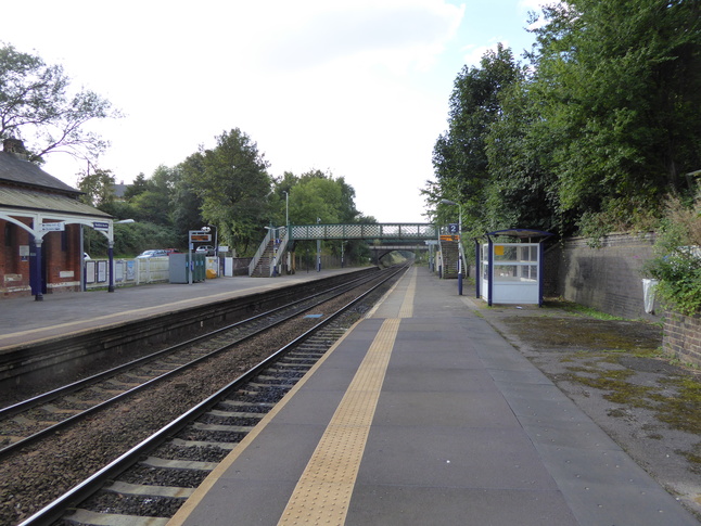 Reddish North looking west along platforms
