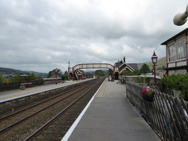 Settle from south