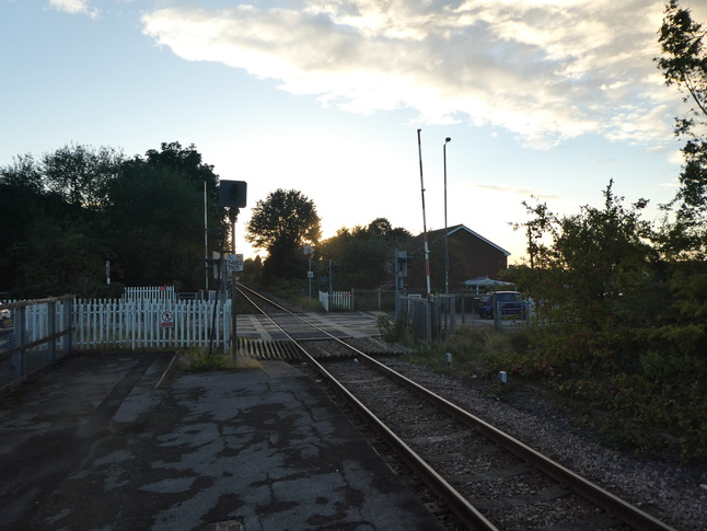 Snaith level crossing